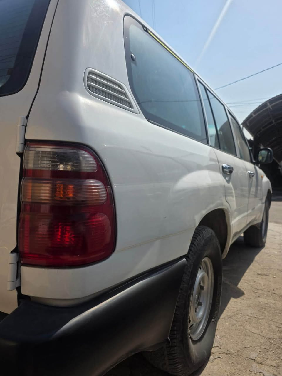 🚙 للبيع لاندكروزر 2002 🤍
وارد مزاد وزارة الصحة ومرقمة
محرك وقير ممتازين 🔥
صبغ عام بالكامل
جامات أمامية كهرباء
4 ويل شغال
سيارة ناعمة ومرتبة وتستاهل 👌
📍 بغداد
📞 ***********
💰 السعر: ١٠٥ ورقة
