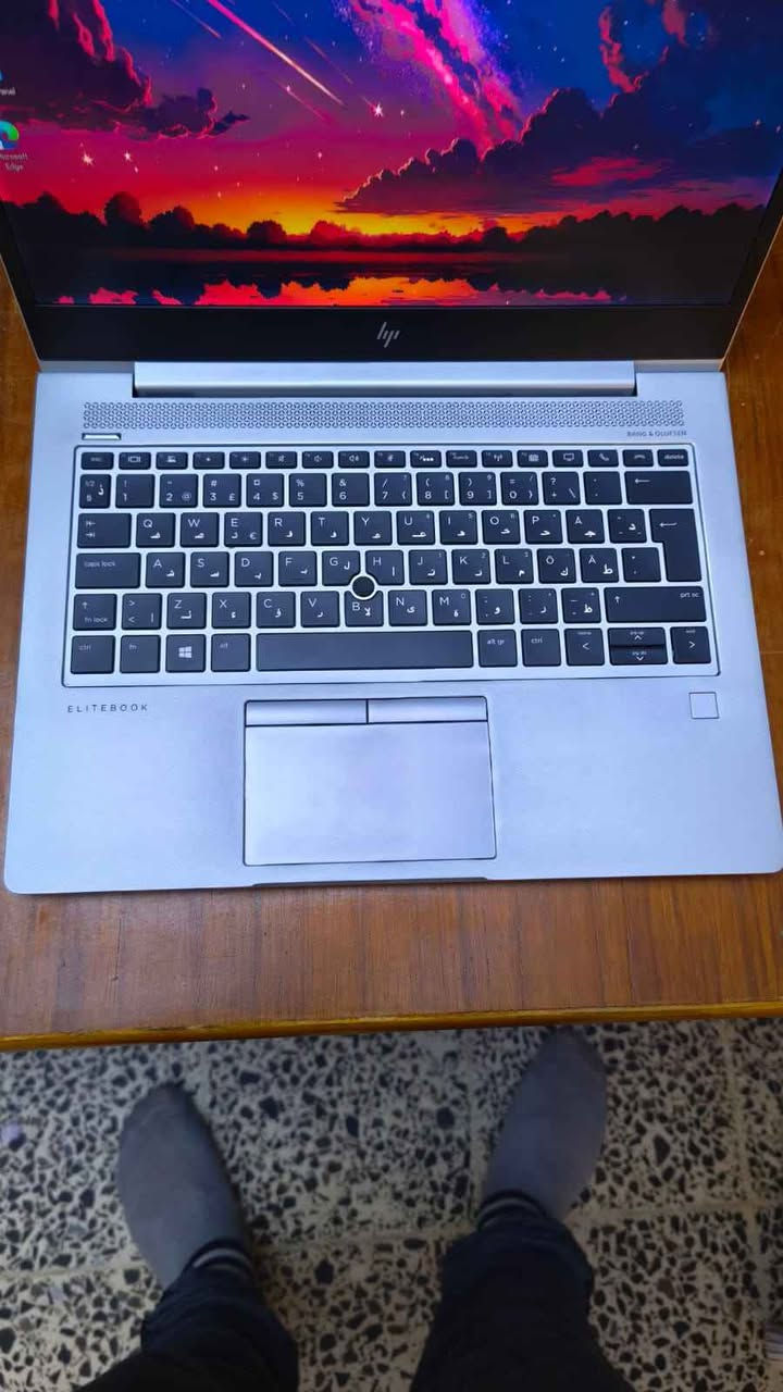 ماركه HP اللوكو الجديد

المعالج (CPU): AMD Ryzen 3 PRO 3300U .

الذاكرة العشوائية (RAM): 8GB DDR4.

التخزين (Storage): SSD بسعة G256

كارت الشاشة (GPU): AMD Radeon Vega 6 G

الشاشة: بحجم 14 بوصة بدقة Full HD

البيسي نضيف ويحتوي على العلامة الجديدة للhp ممتاز للتصفح والقرائة يحتوي على شاشة الخصوصية ويشغل العاب متوسطة 
المكان الدوره ابوا طيارة 

السعر 350 الف دينار عراقي 
للاستفسار *********** بغداد, العراق
