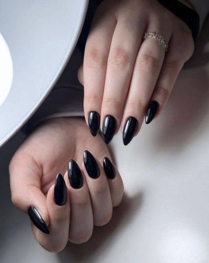 لأوووول مرة هالعرررض الناررري💣❤‍🔥❤‍🔥❤‍🔥 يم صالون شمس سويتلكم عررض (اكرلك مع دزاين+تنضيف قدم بالماسكات) كل هذا بسعر 35 الف فقطط😍😍❤‍🔥 ماكو هيج دلال اتنورونه ❤
 صالون شمس بغداد الغدير شارع لحوم نور الهدى بجانب مكوى الامير (***********)
@إشارة
