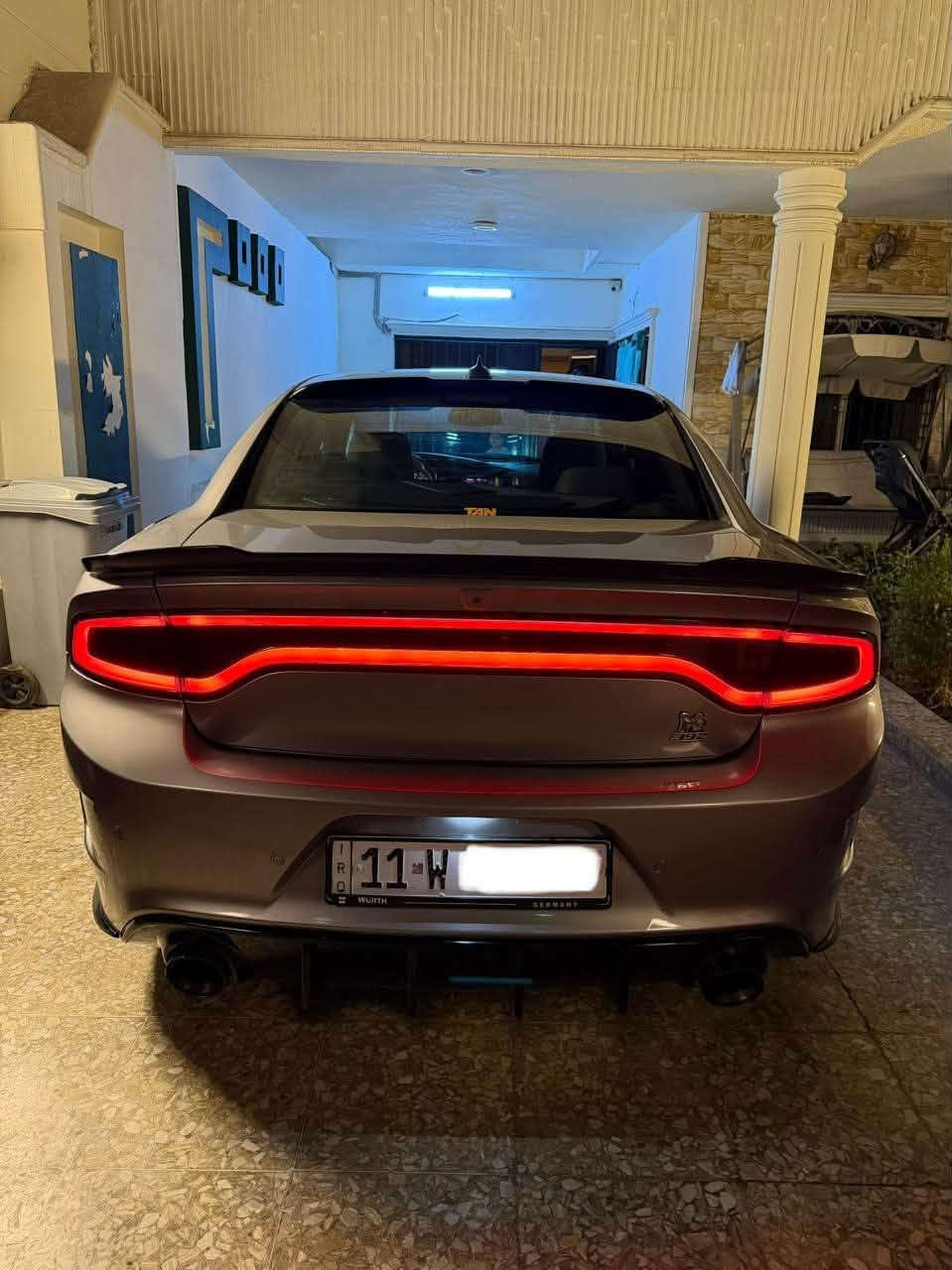 2018 (RT )جارجر
مكينه v8 5700 ما مفتوح برغي 
حادثها خفيف جاملغ وشويه بنيد بدون دواخل كير مكينه شواصي كفاله عامه 
ماشيه 75 الف تخم تاير جديد سياره كلش جديده ما متعوبه باسمي رقمها بغداد 
مكاني المنصور سعرها مال بيع 182 وبيها مجال بسيط بعد المعاينه 
محمد. ***********
