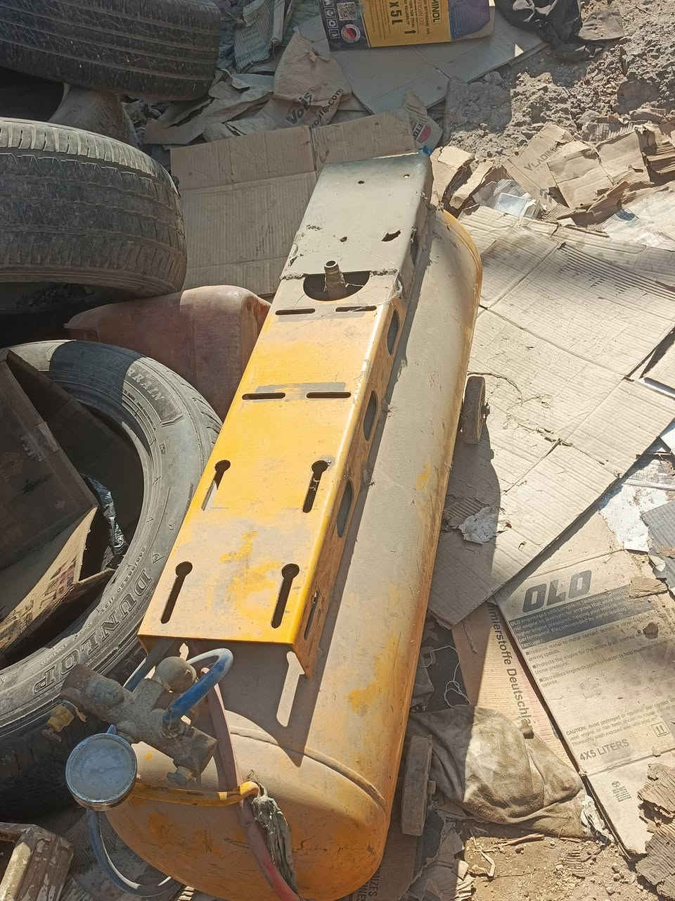 للبيع كله جديد ستفسار، ***********

نص مكتوب في الصور:
- نايتروجين نضيف جديد شغال وضافه شوفت عينك
- خلعه جديده نضافه شوفت عينك