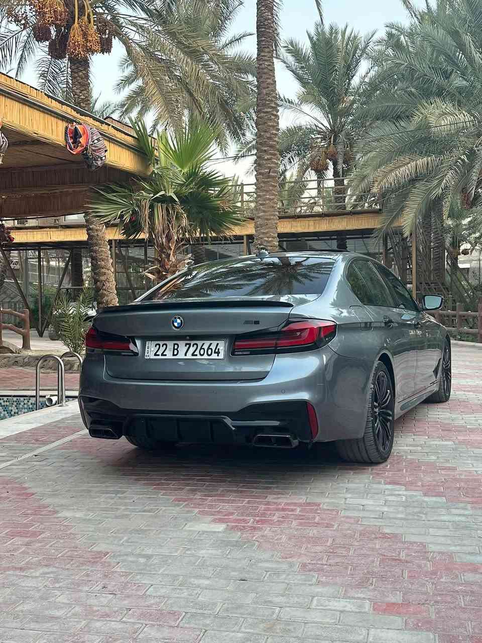 للبيع BMW 530i موديل 2020 أصل M Sport بلادي فول مواصفات:
ماشية فقط 71 الف - mil

المحرك والأداء: محرك B46D توين توربو، كير أوتوماتيك رياضي بـ 8 سرعات مع شفتات ستيرن، نظام تعليق M الرياضي ودفع خلفي.

فتحة سقف، كراسي مريحة كهربائية بذاكرة وتدفئة، إضاءة محيطية

هد أب ديسبلاي (Head-Up Display)، صوت Harman/Kardon، كاميرات 360، ودخول ذكي

لون مميز: بلو-ستون ميتاليك (سماوي)

الضربة: ضربة خفيفة بالخلف ومبدلة جنطة "بلادي"
 (ومرفقة صور الحادث للشفافية).

السعر: 29,5

للاستفسار واتساب : [***********]
