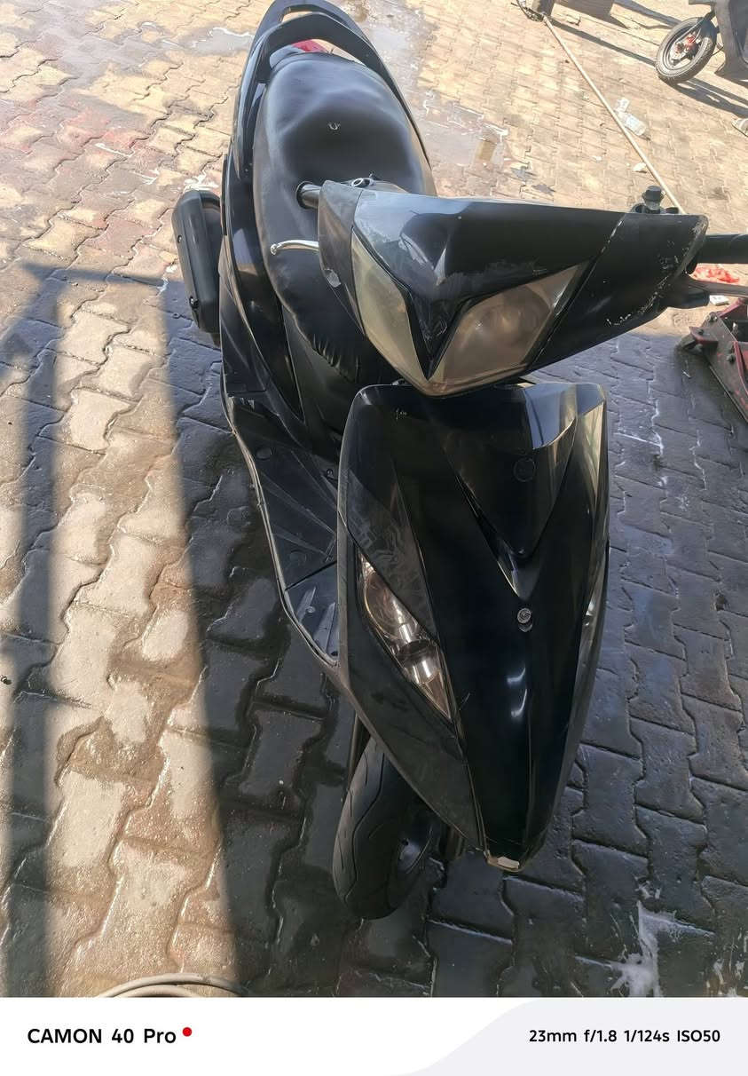 سلام عليكم دراجة ماكس ثعلب نوزل ١٤٠سرعتهة دراجة جديدة أي نقص ما بيهة شغل وطلع شلعة معدل تأكل الكاع مكينة خرسة كهربائيات كلهة شغالة كلشي مابيها سعرها ٥٥٠بيهة مجال بسيط مكاني بغداد بلحرية ***********
