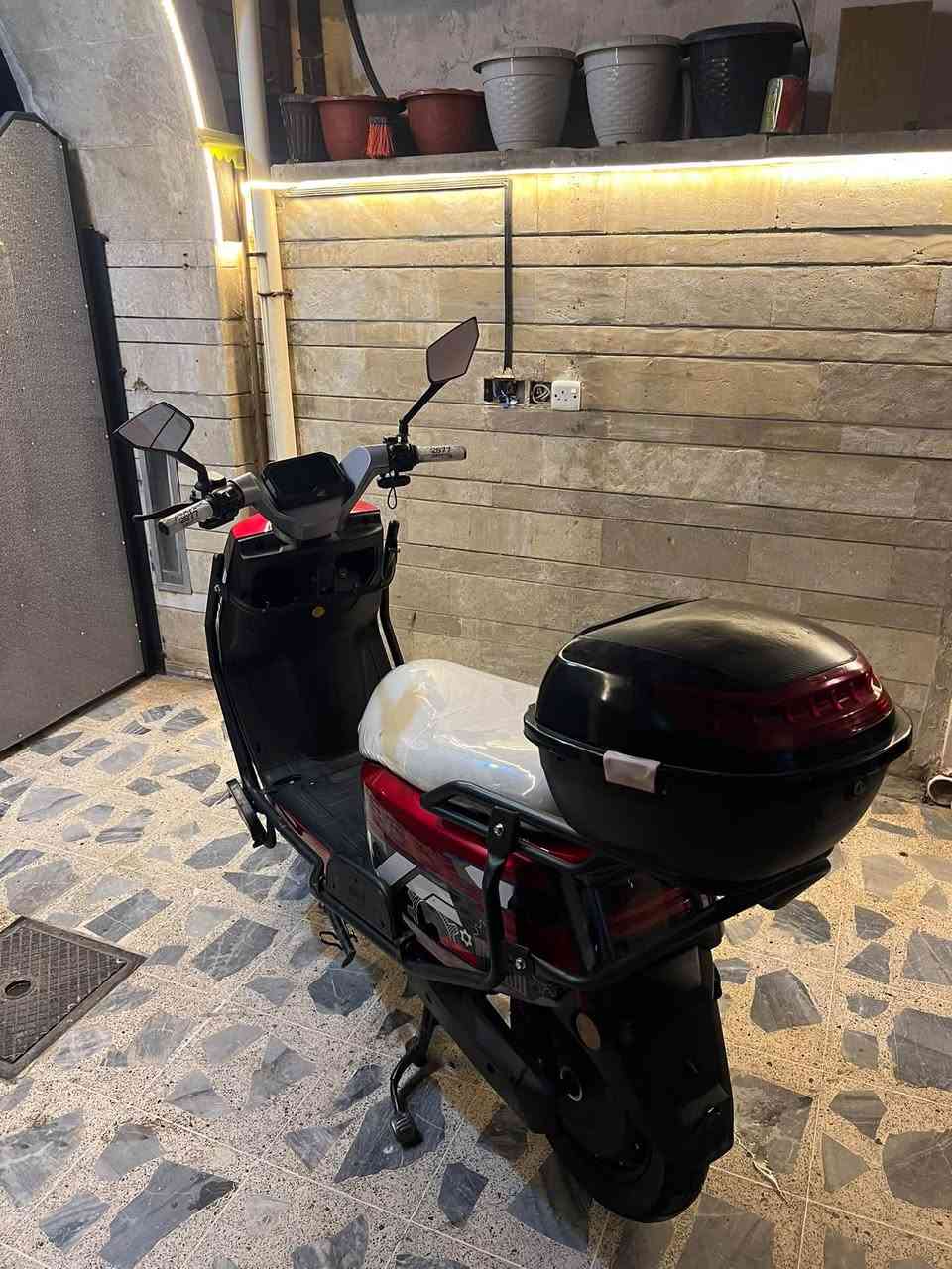 HIS
بطارية جديدة صارلها ٥ اشهر مبدلهم
ماطور جديد بي كم ملاحظة بسيطة ماتاثر ابد
سعره بالمعرض مليون وربع حالياً 
للبيع ب 850 الف وبي مجال 
مكاني حي الزهور
***********
