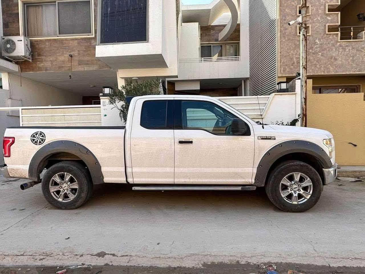 فورد F150 موديل 15 محرك جديد 6 سلندر حادثها خلفي باب البدي
***********

