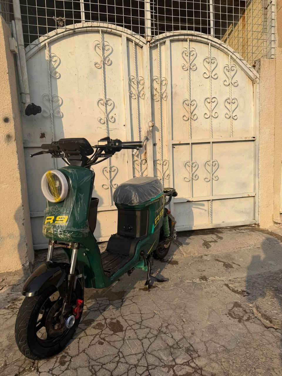 دراجة 5باتري الدراجة نضيفف مكان بصرة جمهورية سعر ب450بيهة مجال ***********
