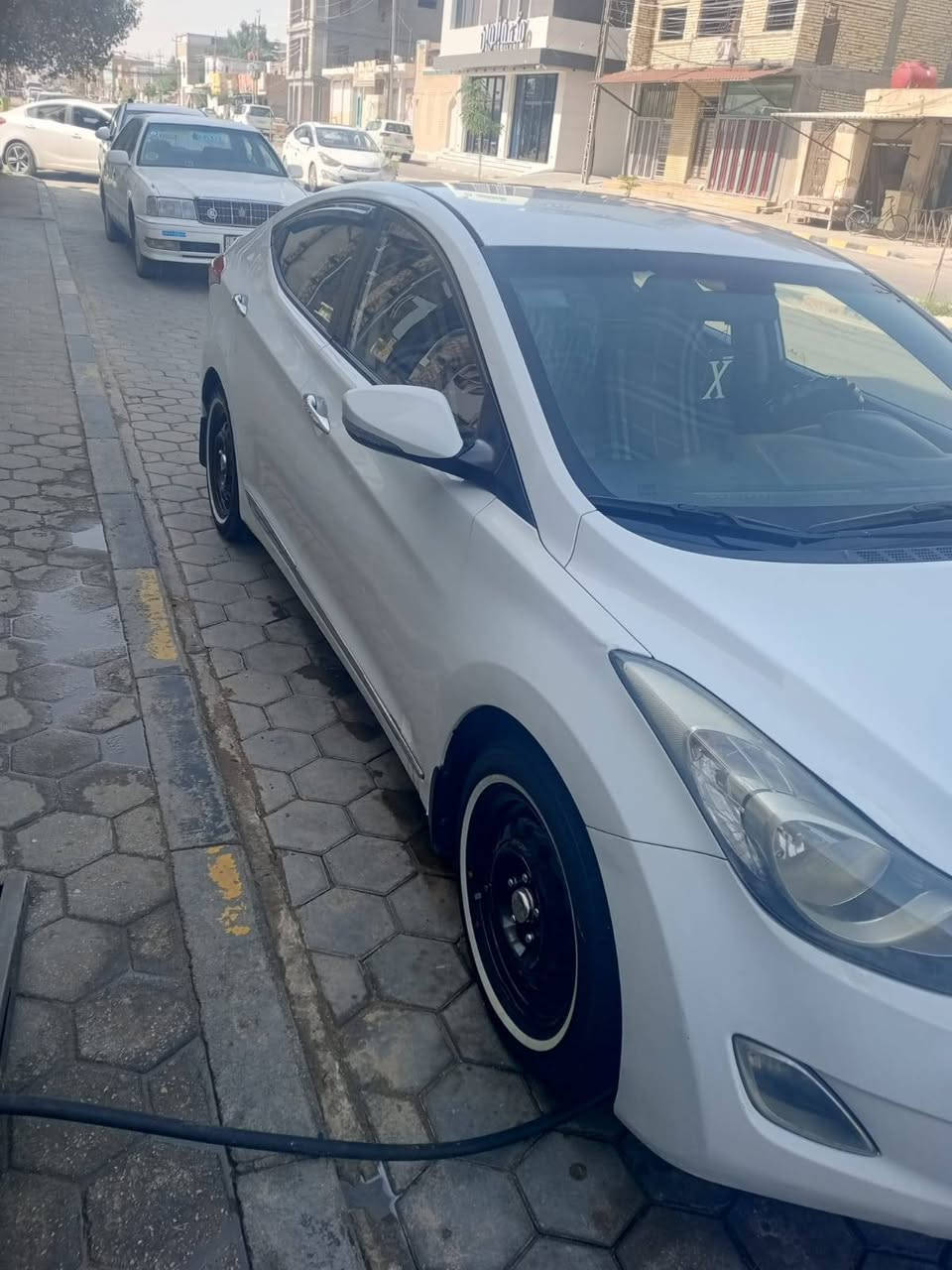 @إشارة
النترئ موديل ٢٠١٢ مكفوله خليجي
لاتبديل ولاصبغ ولا ضربه قويه بيها فقط الجاملغ الكدام عكس السايق مصبوغ حداديه تخم تاير مكينه كير مكفوله تبريد ثلج سيارة نص فول مداور مكينه ١٦٠٠
 للاتصال واتساب موجود رقم صاحب السيارة ***********
مكلف بالنشر
المكان النجف الجمعيه خلف مستشفى الألماني
السعر 100$وبيها مجال

