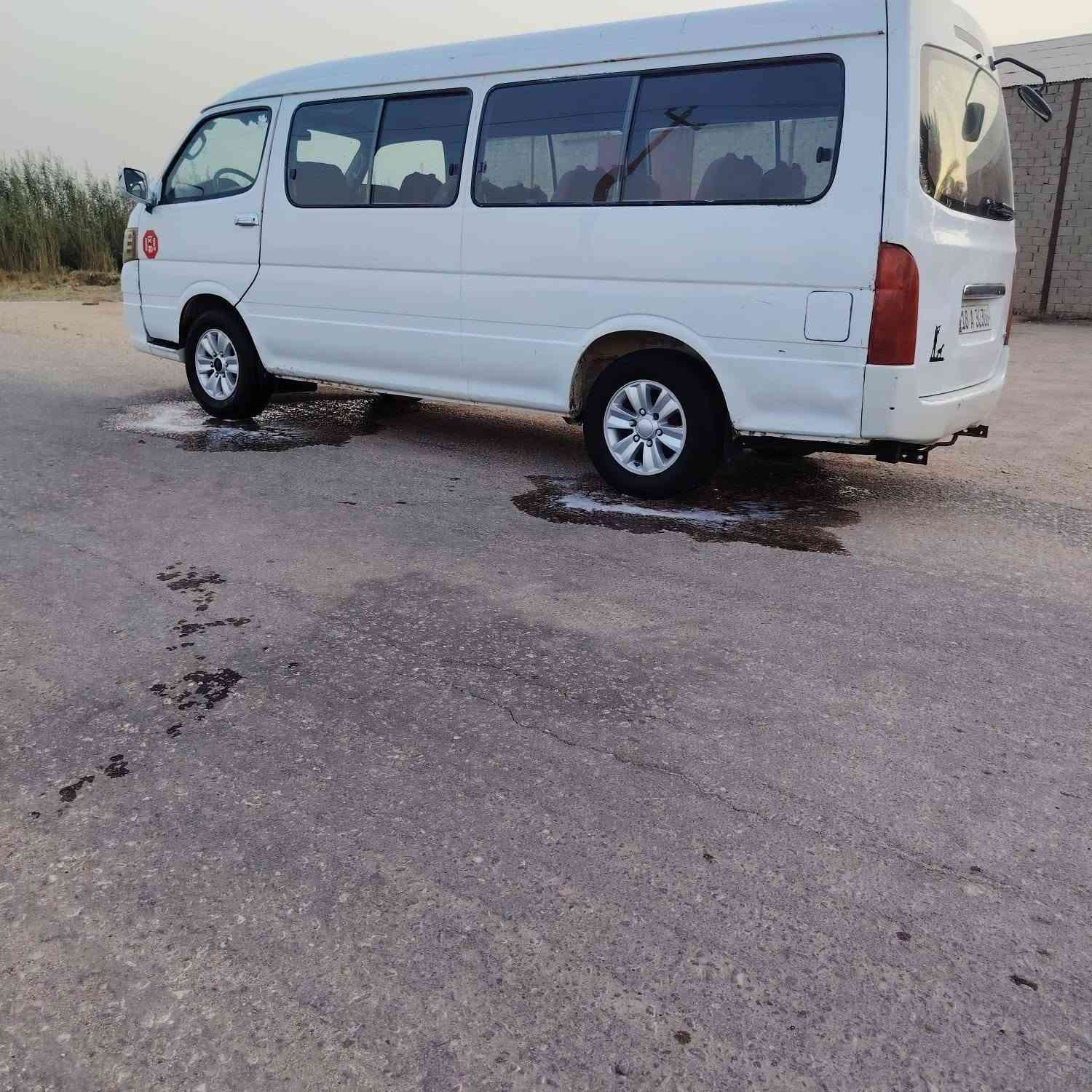 السلام عليكم جنبيh1 موديل ١٤ رقم بابل انكليزي سنويه لل٣٠ مصفرة مكينه كير اكسل خير من الله سياره مابيه صبغ فقط بيها بارد قليل مكاني بابل المسيب السعر ٧٥ وبيها مجال ***********

