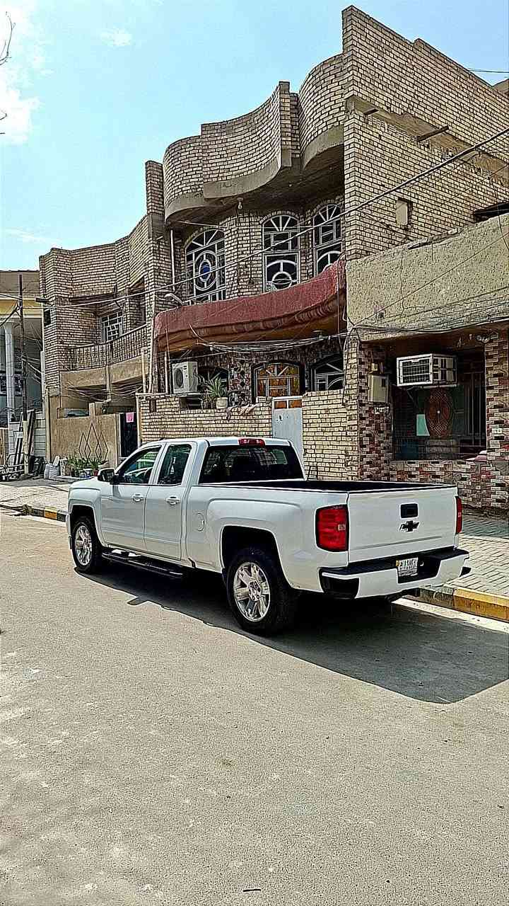 سلام عليكم سلفرادو 2019
بيع او #مرررررراوس  حسب القناعه 
موصفات السياره Z71
حتكم ستيرن جهتين 
دخل جلد 
تدفئه كشنات 
شاشه الجبيره
عدسات زنون 
مكينه ٥٣٠٠ المرغوبه  نضام ٤ سلندر بل دخل
تدفه تبريد 
ويل ٢٠ كروم 
وفر ويل 4×4
صور الحدث موجوده بل منشور 
ماشيه ١٠٠ وكسور 
قبل شهر صبغ حزام للجماليه  وموجوده الصور #ومقطع سبب الصبغ  بل منشور 
عنواني بغداد مدينه الصدر 
***********

نص مكتوب في الصور:
- 10:37 pm Saturday ٲلَـِّـﯠ ❃ٲڵـِّـٻـِّـٲشَّـِّـق
