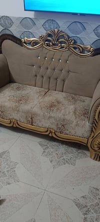 تخم • ١٠ مقاعد