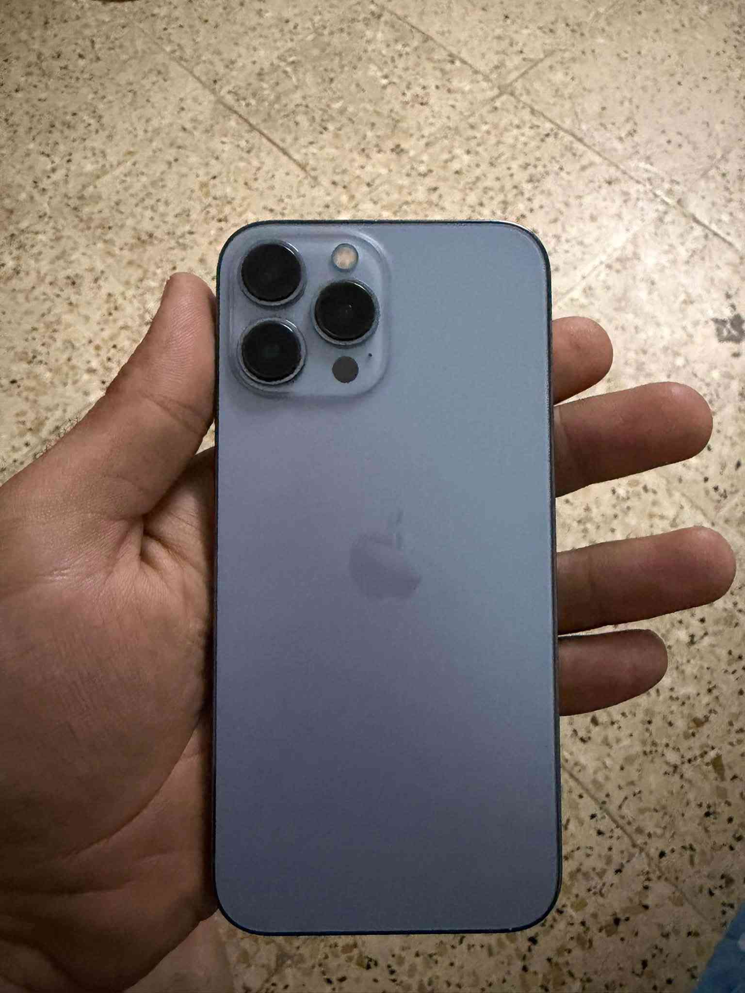 iPhone 13 Pro Max 256
جديد استخدام قليل الشاصي نضيف بدون اي تبديل مكفول بطاريه 95 مكاني بغداد جسرديالى القديم رقم للتواصل 
*********** السعر 700 وبي مجال ملحقات شاحنة فقط

نص مكتوب في الصور:
- ٩:٣١
- حول
- الاسم
- < iPhone
- إصدار iOS
- < 27.0
- اسم الطراز
- iPhone 13 Pro Max
- رقم الطراز
- MLKV3LL/A
- الرقم التسلسلي
- RX3P7YYVVN
- الأغاني
- .
- الفيديوهات
- الصور
- السعة
- ٢٥٦ غ.ب.
- متوفرة
- ٢٣٤,٨٧ غ.ب.
- عنوان Wi-Fi
- C0:2C:5C:78:50:E5
- Bluetooth
- C0:2C:5C:6A:9A:62
- البرنامج الثابت للمودم
- 7.00.01
- ١٠٠
- حالة البطارية والشحن
- كما هو الحال مع البطاريات القابلة لإعادة الشحن، بطارية الهاتف قابلة للاستهلاك وتصبح أقل فاعلية مع الوقت. معرفة المزيد...
- الحد الأقصى للقدرة
- ٩٥٪
- هذا قياس لقدرة البطارية مقارنة بقدرتها عندما كانت جديدة. قد تتسبب القدرة المنخفضة بتقليل ساعات الاستخدام بين عملية الشحن والأخرى.
- أقصى قدرة للأداء
- ستساعد الأنظمة المضمنة في النظام والمكونات في تخفيف آثار الأداء التي قد تلاحظها أثناء التقدم الكيميائي في عمر بطارية iPhone.
- شحن البطارية المحسن
- للحد من استنزاف عمر البطارية، يتعلم الـ iPhone من عادات الشحن اليومية، بحيث ينتظر ولا يتجاوز ٨٠٪ حتى يحين موعد حاجتك إلى استخدامه.