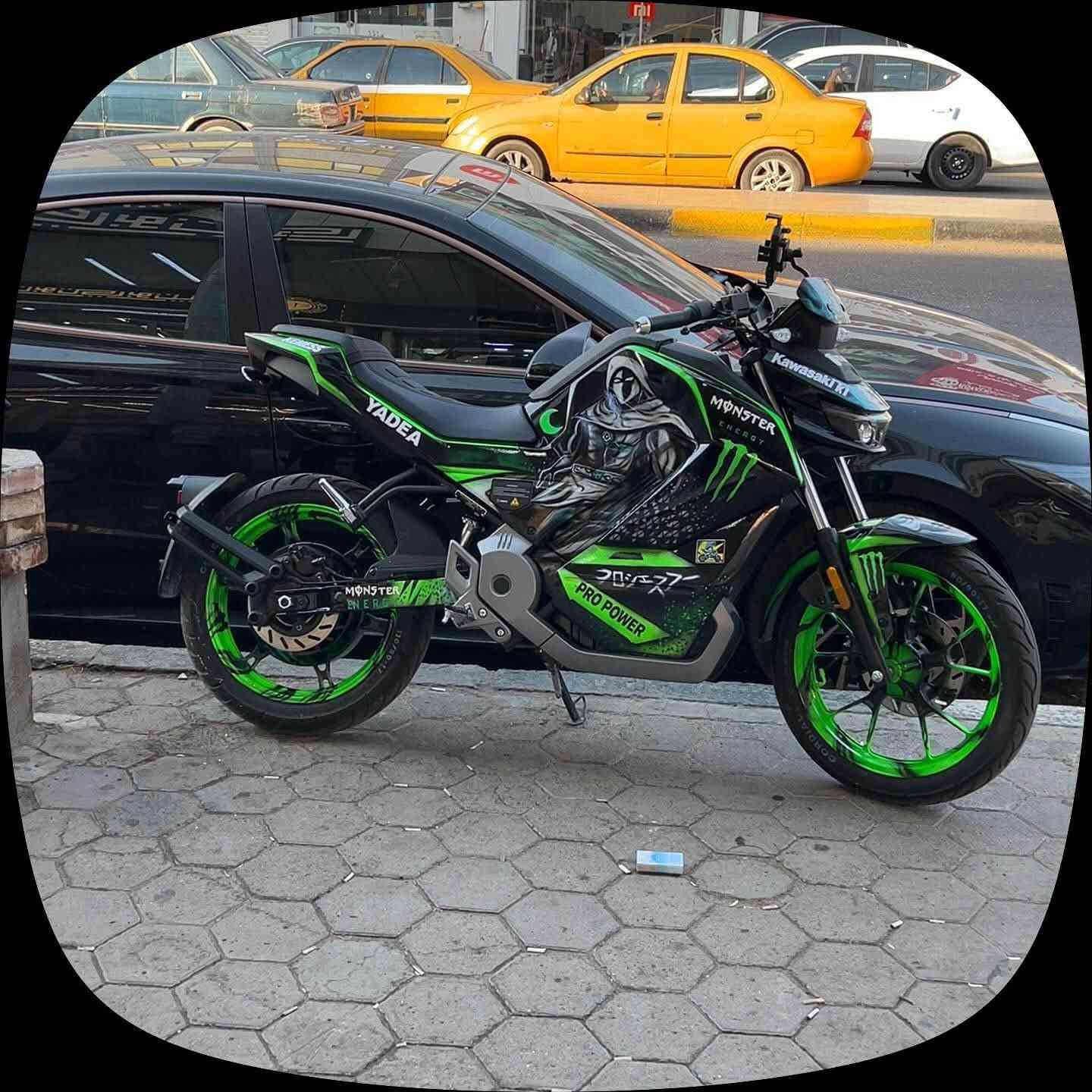yadea keeness للبيع سعر 3250 قفل غير قابل لنقاش العنوان بصره ويجود توصيل محافضات  *********** 

بطاريه ليثيوم تمشيك 100k مع مثبت سرعه ودون تمشيك 75k قابله للأزاله يعني تگدر تشيلها وترجعها بلايا ما تفك برغي ضمان ثلاث سنوات او 30Kmألف ✅

والملف بقدره 3000W وضمان سنتين او 20الفKm✅

الكهربائيات والعقل ضمان سنه او 10الفKm✅

وشرط الضمان أكاتبك علي يم لوكيل

دراجه دبل مقلوب يعني طسه ما تحس بيها

ويلات بحجم 17 إنش الامنيوم اقوئ وخف من الحديد

لايت ليد رماش يسطر لعين

75% من كفرات الدراجه كاربون فايبر
دسك امامي خلفي 
ولبريك مزود بنضام CRT
وبيها نضام ABS مانع النزلاق

الدراجه اظخم وأكبر من الي بل صوره بس تصوير ظالمها

الدراجه بيها تلث انظمه قياده كل نظام والمسافه والسرعه مالته:

نظام ECO سرعه46 المسافه 75k

نظام street السرعه80 المسافه50k

نظام Spoort سرعه93 المسافه40k

ووتگدر تظيف بعد بطاريه وتطيك دبل المسافه
+مثبت سرعه ونظامGPS+ونظام رجوع للخلف ورماش ورباعيه

وتشغيل عن طريق البصمه+السويج+البلاتوث+تطبيق مخصص للدراجه علا التلفون

رقم
***********
