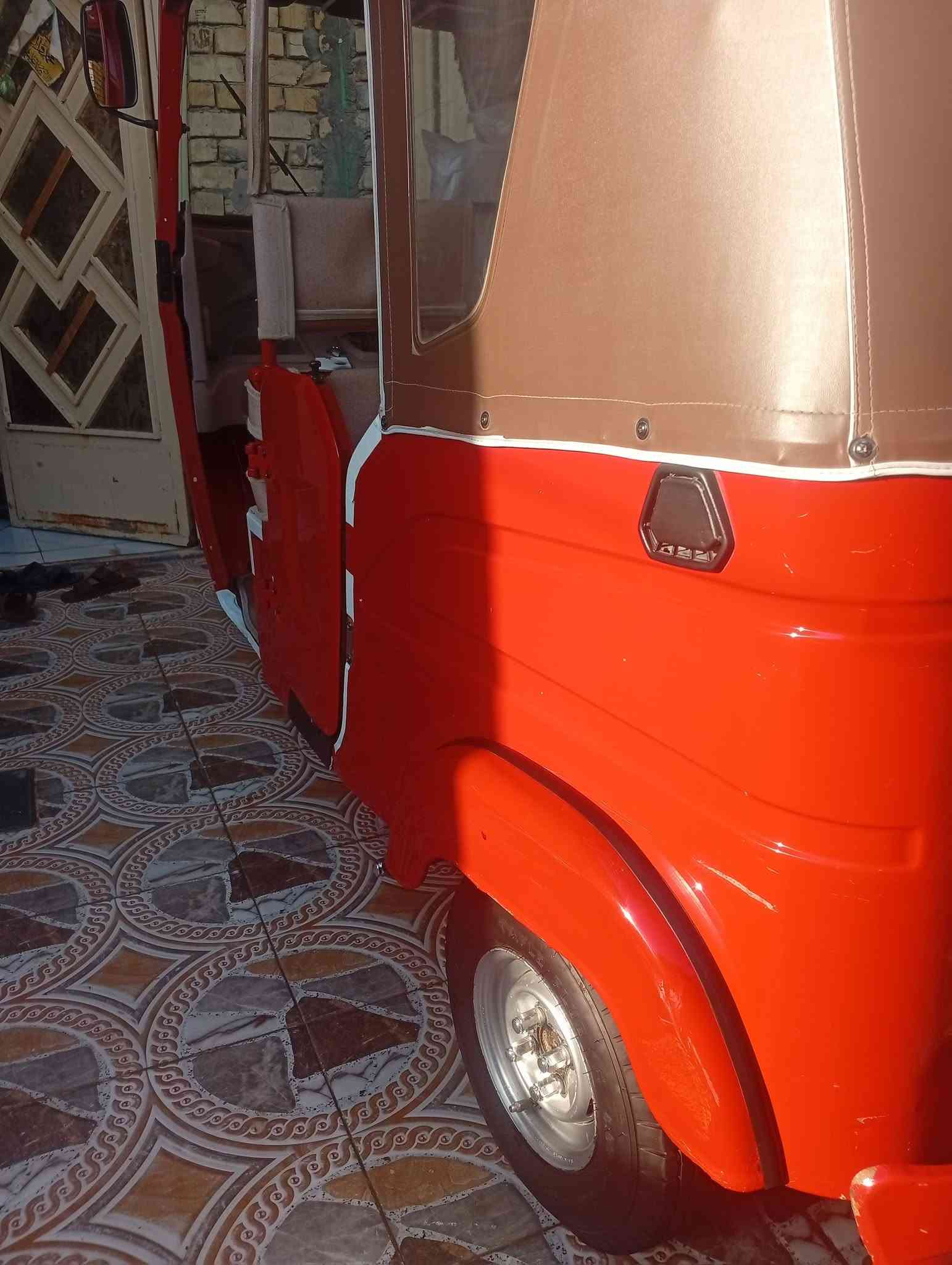 سلام عليكم تكتك للبيع موديل 22 شهر 8  رقم وسنوريه بسمي تكتك كفاله عامه كشر ومكينه السفيار رقم ***********
