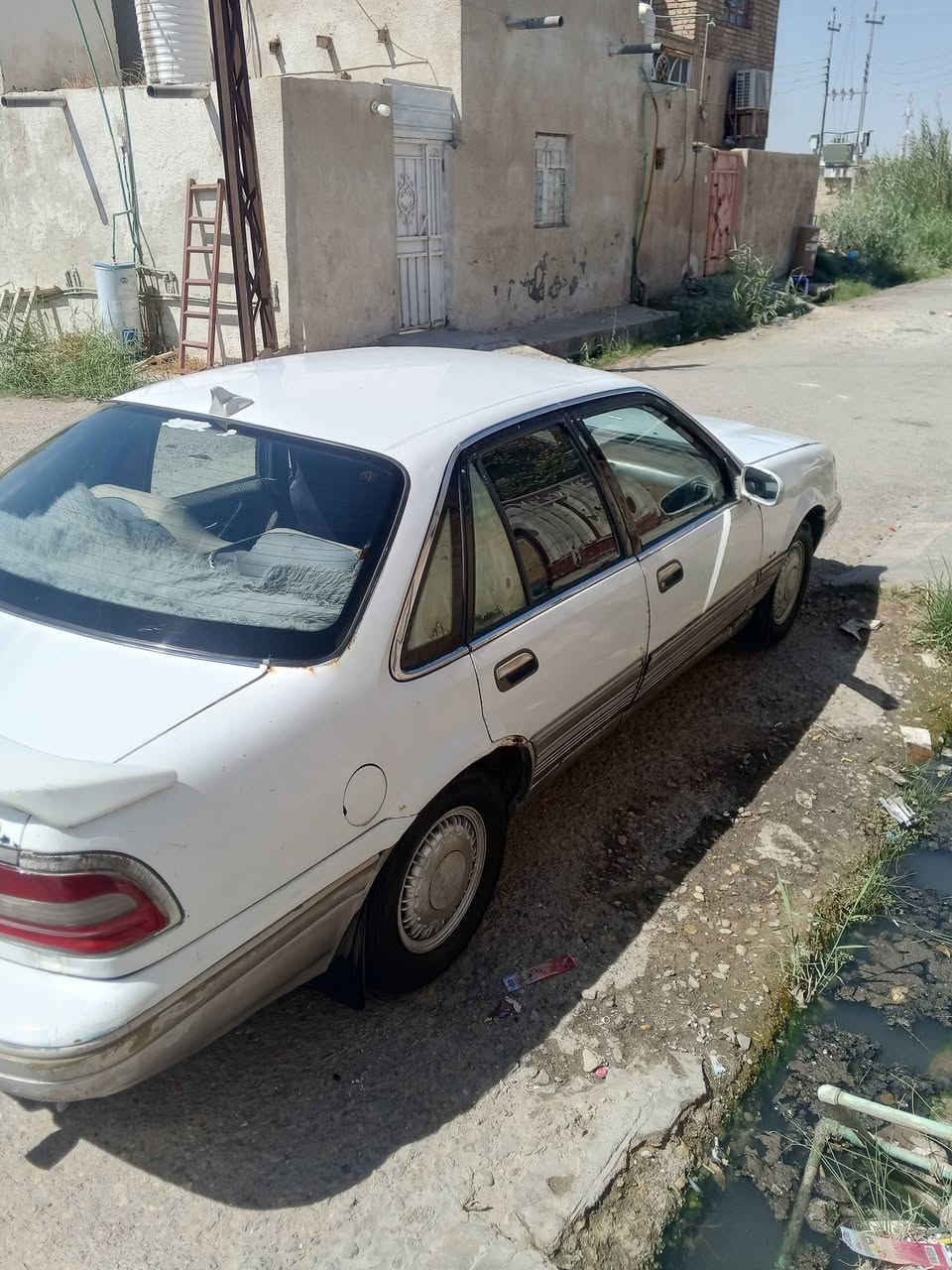 سلام عليكم
سيارة جاهزه مكينه وكير وحداديه  وطخم تاير 
ذي قار قضاء الرفاعي 
رقم صاحب سيارة ***********
