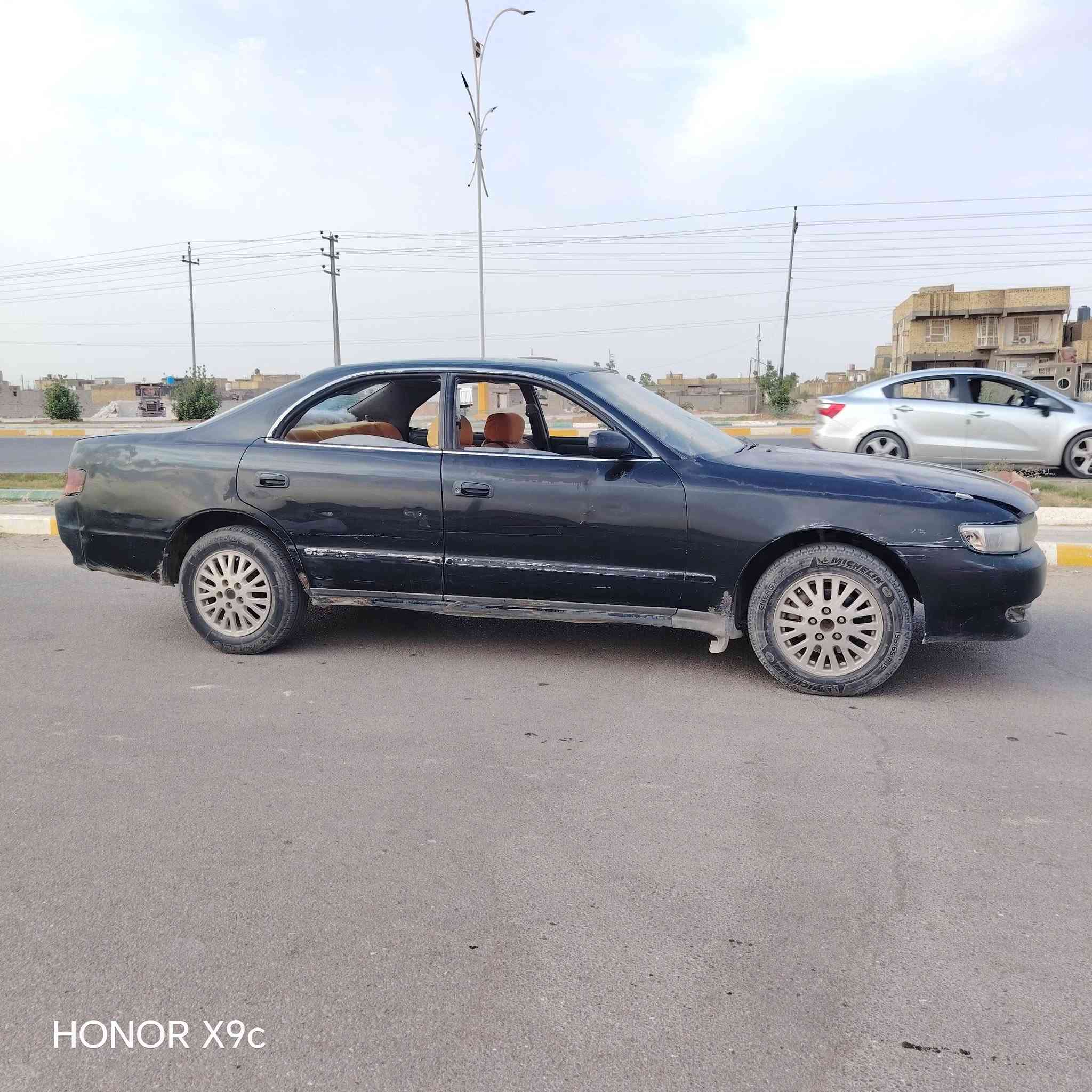 شيزر للبيع
أو مراوس عادي انطي فرق

موديل ١٩٩٢
رقم بغداد انكليزي
سنويه لل٢٠٣٠

بسعر مناسب

للاستفسار ***********

نص مكتوب في الصور:
- HONOR X9c