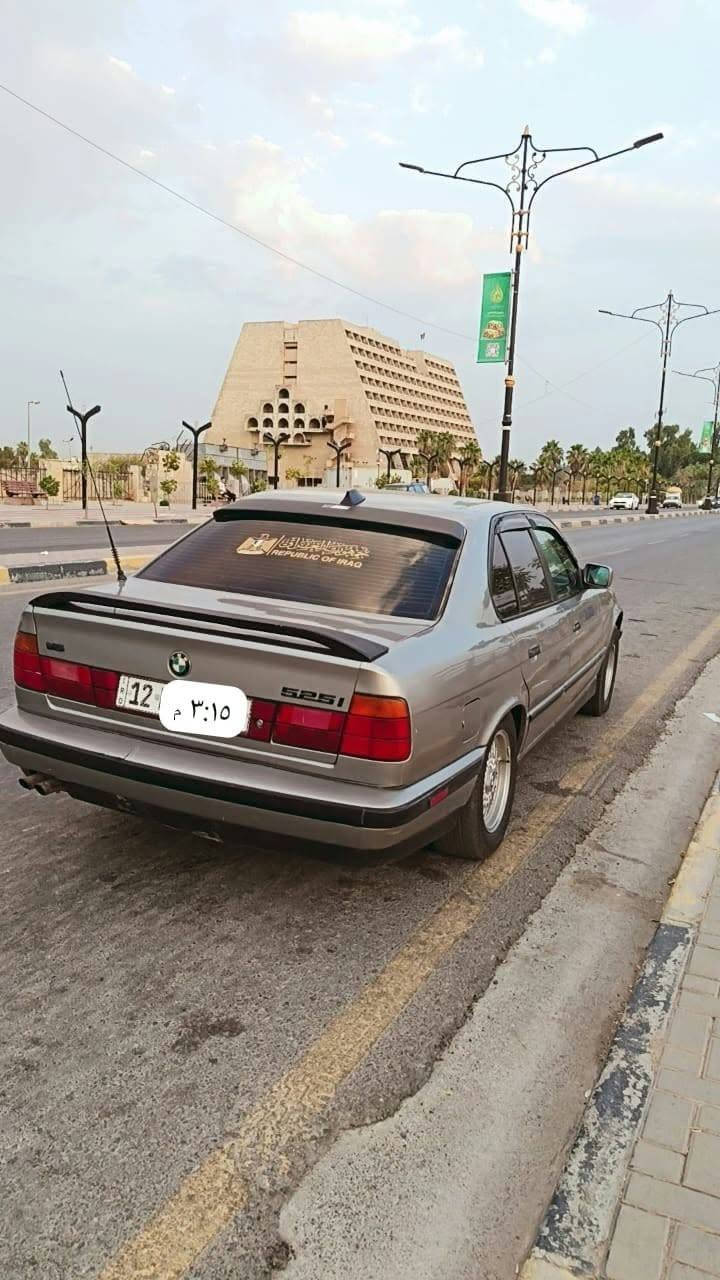 بي ام 525 • موديل ٨٨ • مكينة ٢٠٠٠