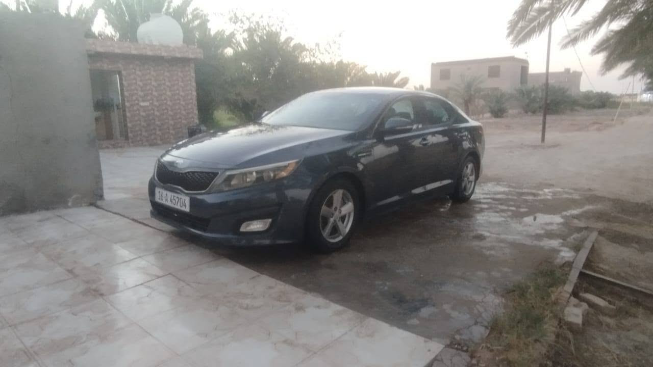 اوبتيما 2015 كلين كفالة لا تبديل ولا قطرة صبغ نص فول 
شاشة صغيرة لمس. 
كامرة. حساسات. 
كشن كهربائي 5ويل كب 
اشاير بالمري مكينة 2400 رقم قادسية جديد جاهزة سيارة 
رقمي *********** 
السعر 121 قفل قفل اله ربع ما تصير
