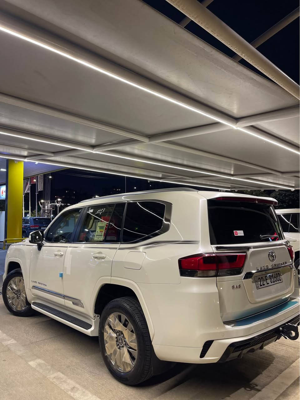 TOYOTA Land cruiser 2023
‏67,000 KM📦
🔻ارخص سعر بكل العراق
                                                        637$      GX.R 
                                                   [hidden information] 📞
‏‎سنة الصنع: 2023
‏‎ضمان شركة SAS
كل غراض بلادي 
 
ماشييه67 الف  كم 
‏‎المواصفات :
- محرك 6 سلندر 4000 L
‏‎- فتحة سقف ( سلايد ) 
-٣ شاشات 
- شاشات ترفيه خلفية
‏‎- مقاعد جلد 
‏‎- مقاعد كهربائية 
- مقاعد امامية تبريد 
- ⁠تبريد وتدفئة امامي خلفي 
‏‎- بصمة الابواب 
‏‎- صندوق كهربائي
‏‎- مصابيح LED و زينون
-7 راكب 
-شحن واير ليس 
-حساس امامي خلفي 
‏‎- حجم العجلات 20 inch 
مكفول كفاله عام كلشي مابيها بل باكيت

مكفولة كفالة عامة من الدعامية إلى الدعامية
‏‎ بدون صبخ .بدون بارد  ،بدون رصعات ،بدون حتى شخط
‏‎دعاميات هم بدون صبغ ،رمل مابي ،لحية بدون صبخ ..بقية كلها بشرط

محرك كير بشرط مامفتوح
‏‎سيارة حيل نظيفة كلشي عل بلاد لوك
‏‎سنوية زنكة كلشي جديد مدفوع لـ2029
‏‎باسمي السنوية بشرط تحويل و خرامة 
‏‎سيارة مابيـها دينار مصرف كامل من كل نواحي
رقم شيمالي 

نفسي يوم /تحويل و وكالة حاظر 
مكانك /داخل سليماني

[hidden information]📞
كوردي***********
عره بي *********** السليمانية, العراق
