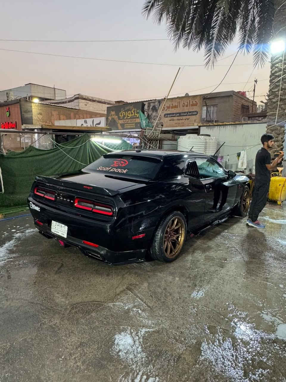 السلام عليكمجالنجر موديل ١٩ فول مواصفات
مكينه ٣٦٠٠ 
فتحه 
كشنات كهرباء جلد 
شاشه كار بلي 
ماشيه ٩٥ 
لد داخلي متغير علتلفون 
ويل اصلي هيلكات 
بنيد هيلكات مبدل ومصبوغ 
حادثها موضح بلصوره صبغ باب صدر وجاملغين 
سونار يمك 
رقم بغداد بااسمي 
مابيها رقص سياره جاهزه 
ادامه كامله للسياره فيت بم اصلي ريسنك 
ولف حماوه اصلي ريسنك 
تبريد ثلج 
دهن اصلي كله ادير 
وسياره كله بانزين محسن ماشامه العادي 
بيها شلعه تأكل الشارع 
مكاني بغداد البياع 
السعر ١٥٧التفاصيل ***********
