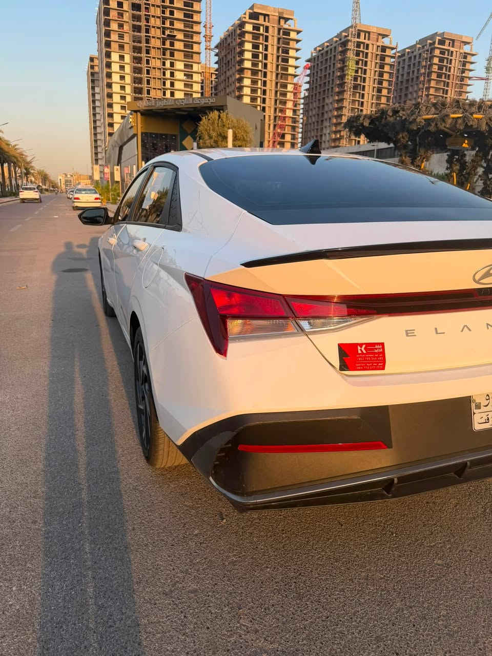 🚘 هيونداي إلنترا SEL SPORT 2025 للبيع

• الموديل: 2025
• الفئة: SEL Sport
• المحرك: 2.0L بنزين
• 4 سلندر DOHC / VVT
• القوة: 147 حصان
• ناقل الحركة: أوتوماتيك
• الدفع: أمامي FWD
• الممشى: 9,150 ميل فقط 🔥
• اللون الخارجي: أبيض
• التشغيل: Run & Drive
بصمه تشغيل عن بعد 
• كاميرا خلفية
• تشغيل بدون مفتاح
• تحذير النقطة العمياء
• تحذير مغادرة المسار + المحافظة على المسار
• حساسات ضغط الإطارات
• إضاءة LED
• مثبت سرعة/أنظمة أمان ومساعدة بالسياقة

📍 السيارة وارد أمريكي 🇺🇸

💰 السعر: [150بيه مجال
📞 للاستفسار:***********

السيارة نظيفة ومواصفاتها حلوة جداً، والممشى قليل بالنسبة للموديل. منفيس فحص موقت

بيبان اثنين مال سايق وخلف السايق امبدل نفس الموديل  غير لون مصبوغ 
التكمه الاسفل مصلحه ضرر خفيف التكمه الفوك سليمه 
جاملغات خلفيفه الثنين مصلحات مصبوغات الصندوك سليم
