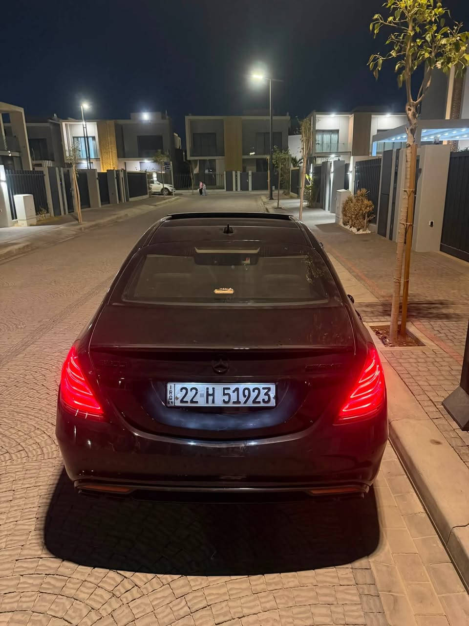 🖤 Mercedes-Benz S500 | 2017 🖤
للبيع أو المراوس تاهو  كاديلاك لاندكروز حسب القناعه 🖤

V8 Biturbo بقوة وهيبة الـ S-Class، بلون أسود ملكي وداخلية فاخرة.

▫️ موديل 2017
▫️ محرك V8 Biturbo
▫️ قير أوتوماتيك
▫️ داخلية جلد فاخر
▫️ بانوراما
▫️ كراسي كهرباء Memory
▫️ تبريد + تدفئة كراسي
▫️ كاميرا خلفية
▫️ حساسات أمامية وخلفية
▫️ دخول وتشغيل بدون مفتاح
▫️ شاشات ومولتيميديا
▫️ إضاءة LED
▫️ جنوط أصلية
▫️ نظام صوت فاخر
▫️ مثبت سرعة
▫️ مواصفات عالية
رقم اربيل الجديد 

سيارة راقية بكل معنى الكلمة، مريحة وهيبتها ما تحتاج تعريف.

📍بغداد_ الدورة 

📞 ***********

