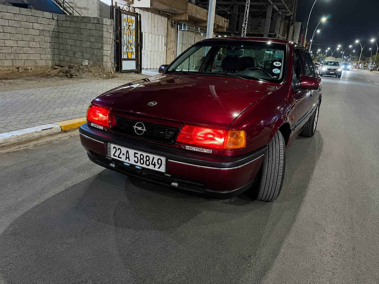 فكتره بيع او مراوسه.
مديل 91 محرك 18 بدون بخار بدون هزه  سنويه ليحد 30 دفتر بانزين موجود 4 تايرات جديد سقف سلايت   فقط تبديل جاملغ امامي طرف واحد بدون دواخل وهزه شهرين منتهي رقم اربيل دولي سعر 44 قفل *********** كركوك, العراق
