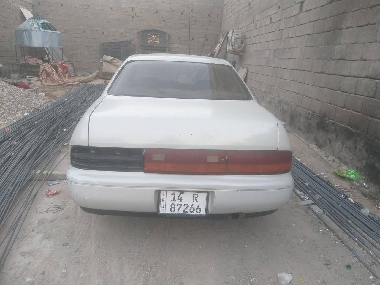 سيارة بطه للبيع رقم بصرا انكليزي متصل  موديل 93مكينه كير خير من الله سنوية ما منتهية مكفولة كص ونقل البصرة ابو الخصيب السعر ٤٠ بيهة مجال  للستفسار ***********
