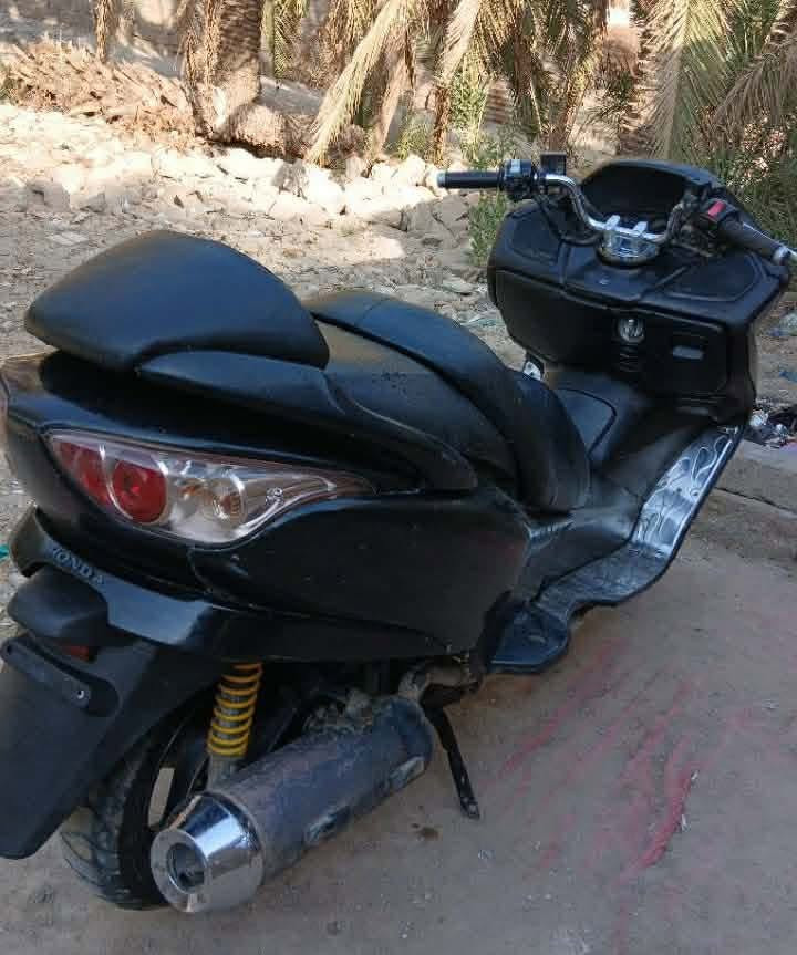 فورزه 08 متروكه 10 اشهر جيب باتري وشغل نكره جويتر فيتبم بصمه  كهربائيات كله شغال
مستعجل علبيع مكاني كرنه سعر قفل 350 
الشراي يجي 
***********
