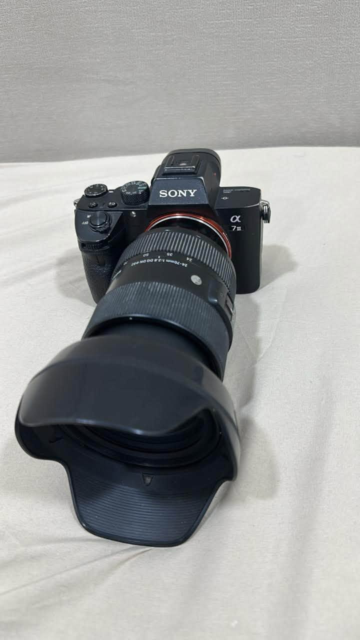 للبيع
كاميرا sony a7iii مع عدسة sigma 24-70mm
فتحة العدسة 2.8
وشاحنة وبطاريات اثنين للاستفسار خاص او عبر الرقم ***********
