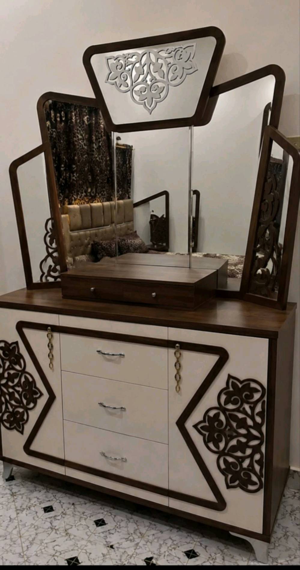 غرفه تركيه السعر ب400وبيها مجال مكاني النجف الاشرف