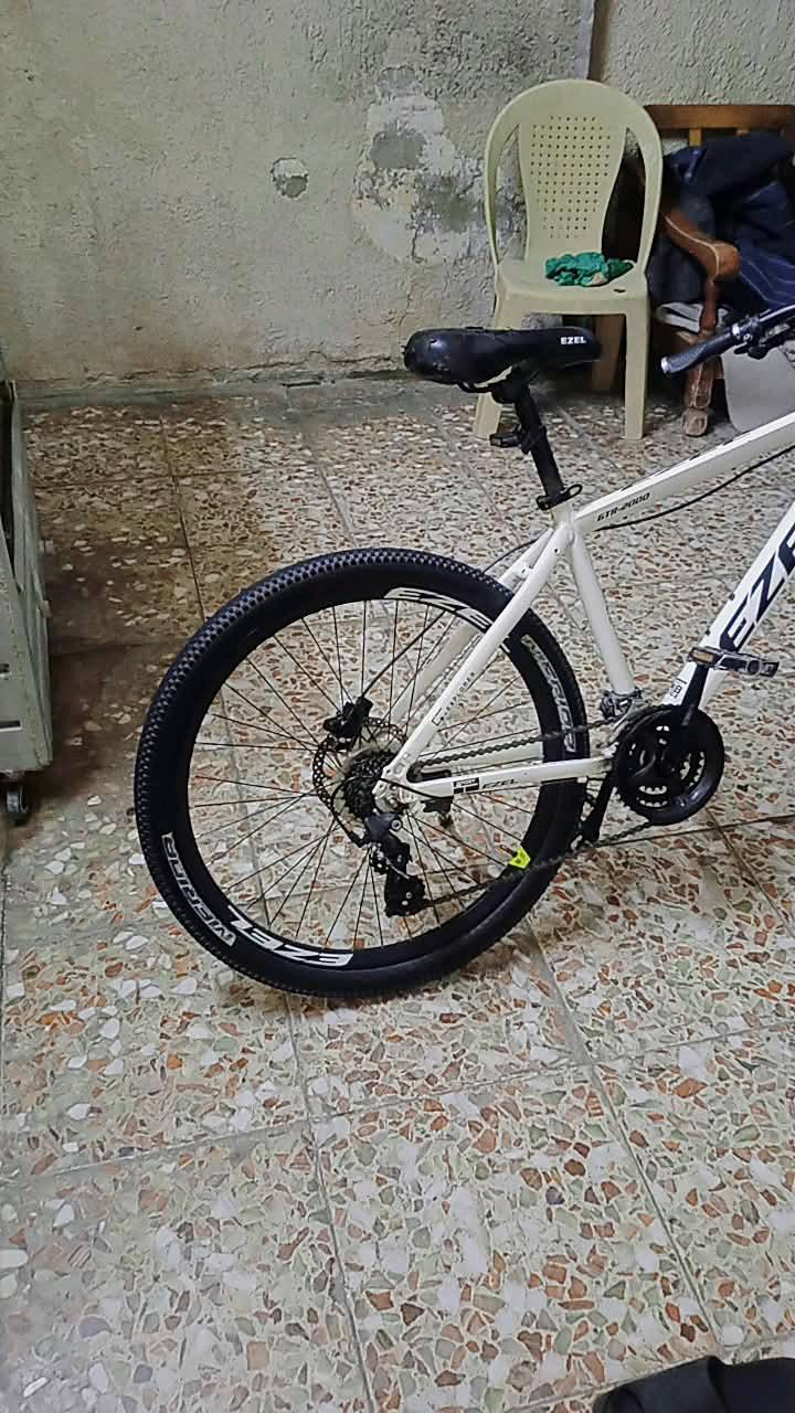 بايسكل تايلندي بريكات بنز نضيف باله واتساب077797830