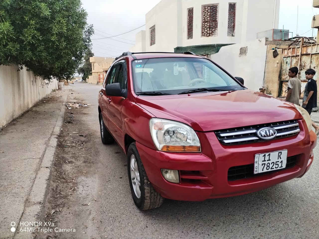 كيا سبورتج 2007 امريكي
محرك 6 سلندر كفاله لا تبخير ولا تنقيص
كير اوتماتيك مكفول
صدر كهربائيات تبريد كله تمام
تخم تاير تخم ويل كاب
رقم بغداد انكليزي جديد سنوية جديده باسمنا
مكان السيارة صلاح الدين بلد قرب مرقد الامام السيد محمد عليه السلام
***********
***********

نص مكتوب في الصور:
- HONOR X9a
- 64MP Triple Camera
- HONOR X9a 64MP Triple Camera