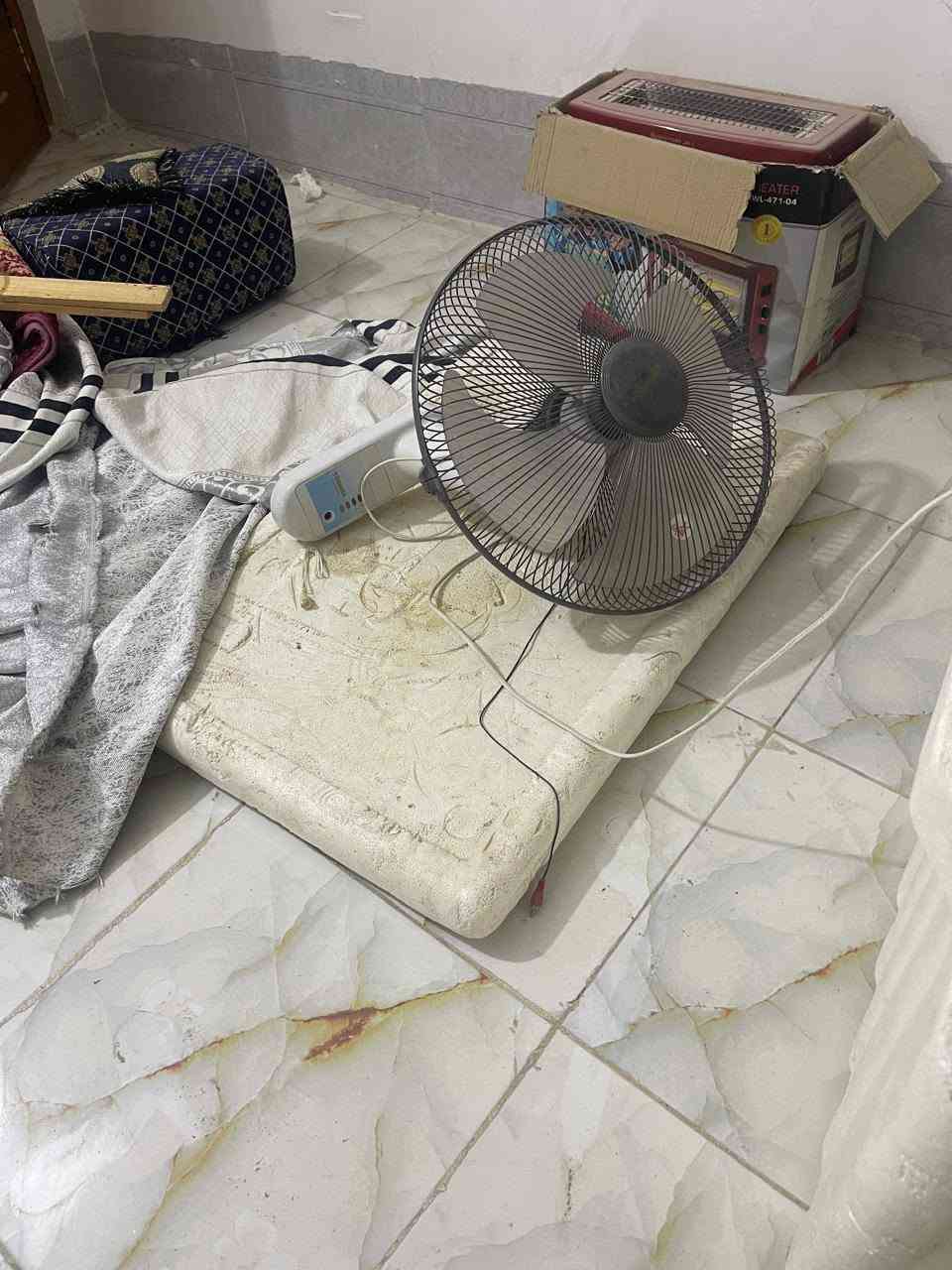 جلسة ونص • نظيفه