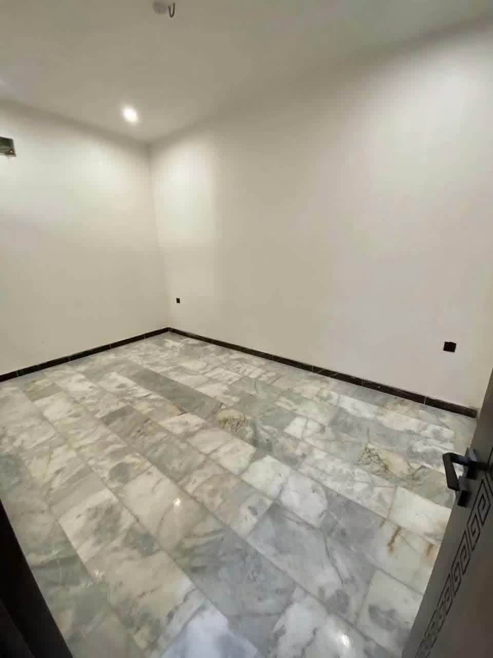 السيديه الضباط • ٨٠م • ٣ غرف