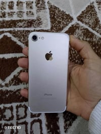 ايفون 7 • نضافه 100% • بطاريه 75%