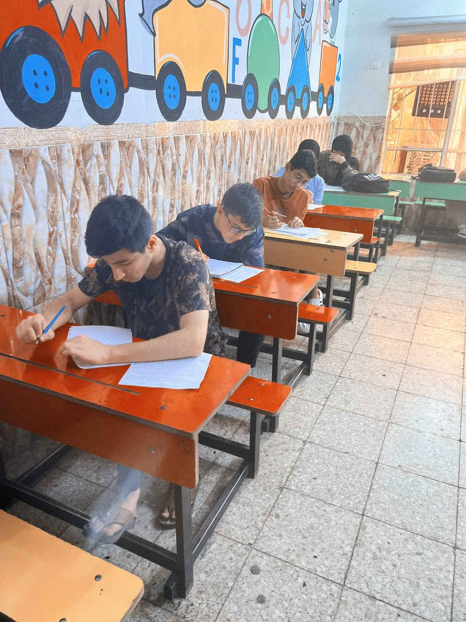 لأنهم قادة الغد.. نسير معهم خطوة بخطوة نحو التميز! ✨
وسط أجواء ملؤها التركيز والانضباط، تستمر التحضيرات والامتحانات التجريبية في معهد قادة المستقبل لطلبة الصف الثالث المتوسط، استعداداً لخوض الامتحانات الوزارية بكل ثقة واقتدار.
