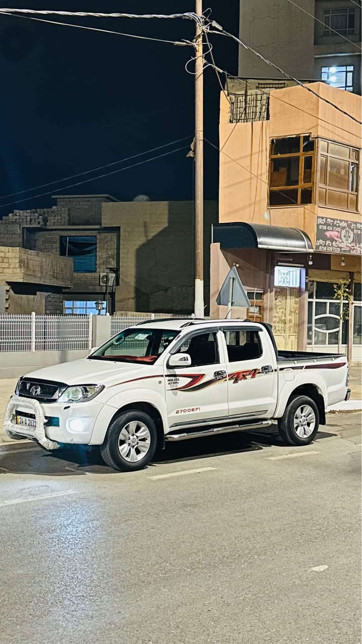 مرزي 2009 سعودي بو فروتني 
190كم يي ريفه جوي 
بي ده عم و صبغ 
زور پاك و خاوينه نمونه له جواني 
گير عادي 
داخل سور ته ك و نيڤ 
سعر : 175 و مجال 
رقم : *********** زاخو, دهوك

