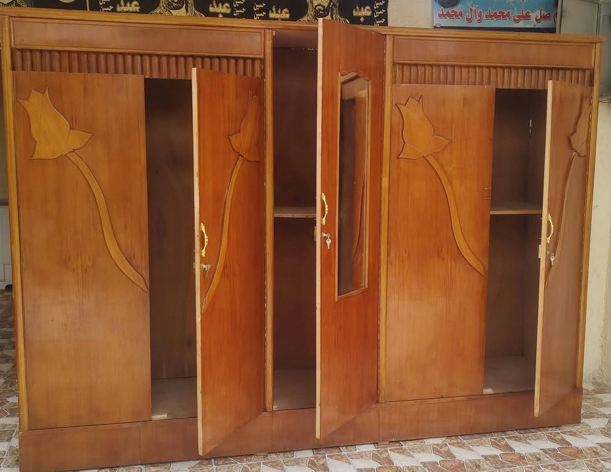 كنتور ابو الخمسه • ميز امرايه