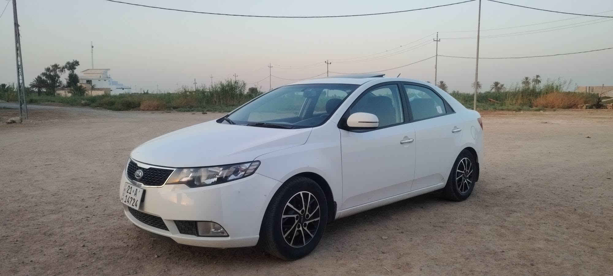 سلام عليكم
سيراتو موديل ١٢ كفاله عامه من الصبغ وبارد وتبديل وشخط

فول موصفات واحد ع واحد عدا بصمه
رقم سلمانيه دولي بسمي سنويه لغايه ٢٠٣١
تخم تاير جديد حداديه جديده اي نقص ما بيه
تحويل وكاله بشرط مكان سياره واسط قضاء الصويره
***********
