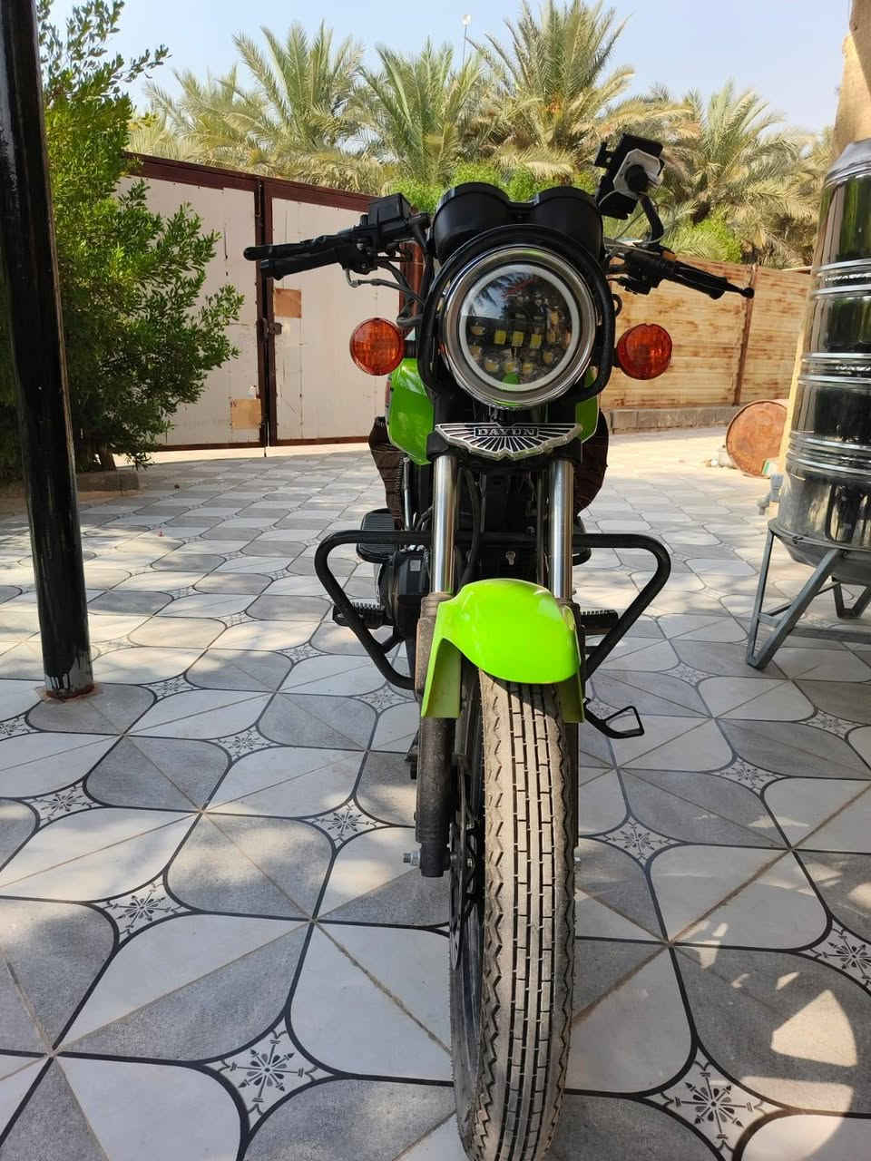 دايون نفخ كلاسك الشكل القديم مكينه 200 صارلها شهرين طالعه معرض ماشيه 5000 زيرو دراجه للبيع مكاني كربلاء شارع فندق البارون الرقم ***********
