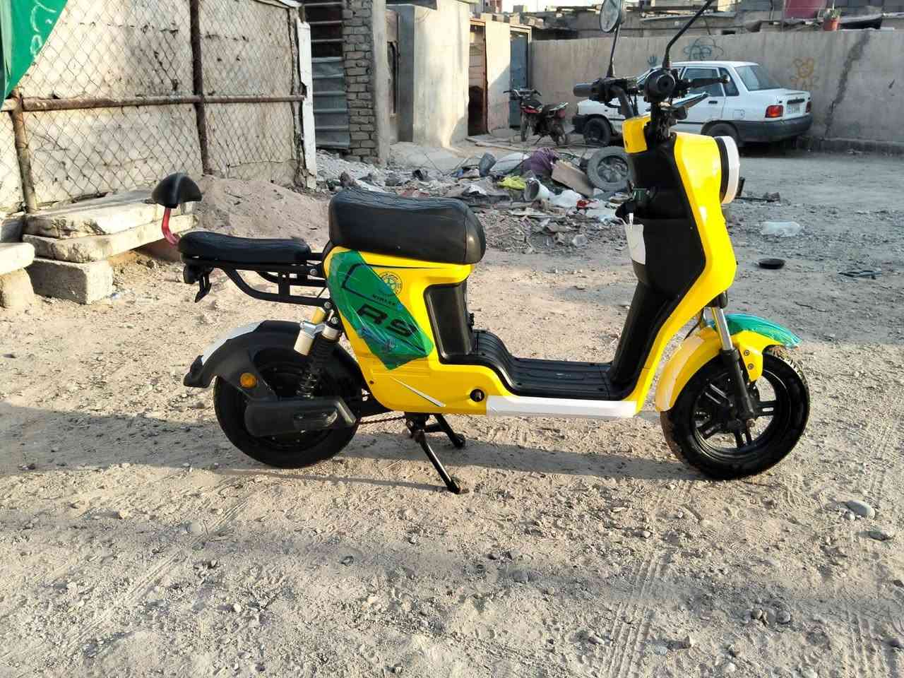 R9 للبيع
دراجه بحاله ممتازه
*********** الزعفرانيه او جسر ديالى 
٣٥٠
