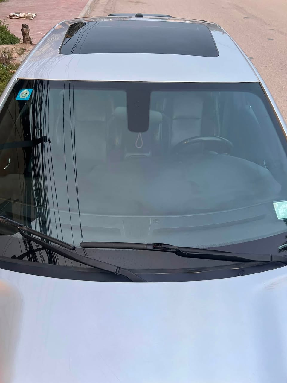 جارجر sxt plus  2021 فول الفول 1/1 اعلى مواصفات
مكينه 6v على وضع الشركه 
كشنات رياضي جلد حضن بلادي 
تدفه تبريد كشنات 
استيرن تدفه 
كشنات كهربائيه 
خزن ميموري حفظ وضعيات القياده 
مري قلاب عند الرجوع 
المقاعد الخلفيه  تدفه 
فتحه سقف 
مثبت سرعه
دخول ذكي 
تشغيل عن بعد  
تشغيل بصمه 
شاشه كاربلاي 
حساسات خلفيه 
كامره خلفيه دواره
تو ويل (دفع خلفي ) البلاص معروف بلقوه 
وبيها اهوي مواصفات بعد 
تخم تاير جديد عليها 
حادثها شويه من البنيد جدا بسيط 
كير مكينه شواصي على وضع الشركه 
رقم بغداد باسمي 
سياره جدا نضيفه وخواتها قليلات 
السعر  238
مكاني كربلاء 
فقط اتصال ما متواجد على الفيس 
***********

