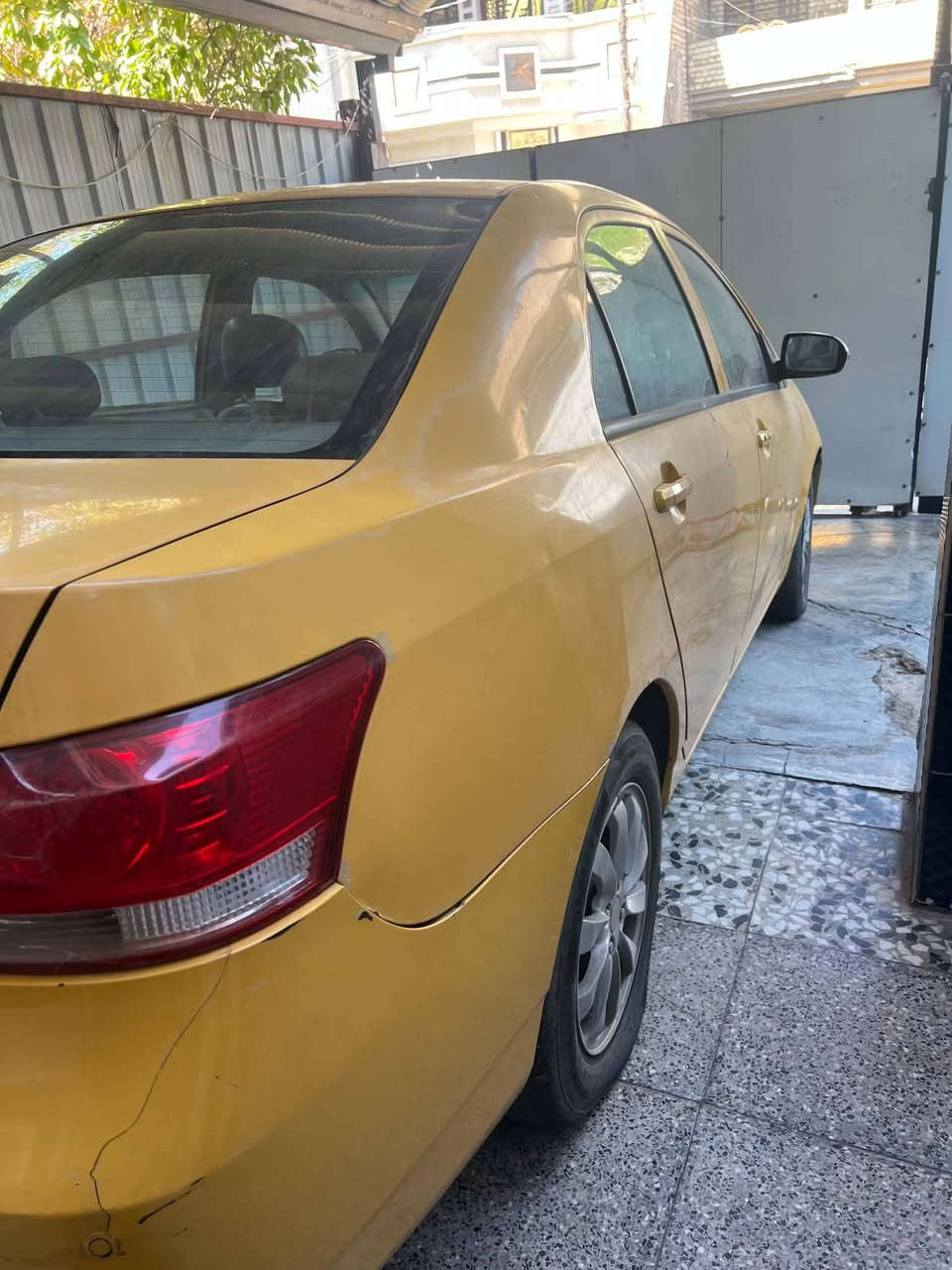 السلام عليكم للبيع byd g3
بصمه كير عادي فتحه كشنات جلد سيارة حلوة وماناقصها شي ماشية 161 الف كيلو
السعر 43 مكان السيارة بغداد الزعفرانية 
‎***********
