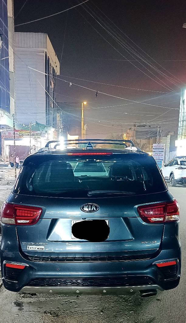 سورنتو 2020 sx فول الفول 7 راكب
6 سلندر 
امريكي حادثهه جاملغ مصلح وبنيد مبدل وجاملغ وباب مصبوغ 
شحن لاسلكي 
جنطة اوتو
بنوراما 
مري شفط واشارة بالمري
تبريد 3قطع 
كامرات 360 
اوتو هولد  حساسات وتحكم كامل 
دفع رباعي 
سيارة ما بيهه اي نقص خير من الله مكاني 
بغداد زيونة الغدير تواصل واتس 
*********** بغداد, العراق
