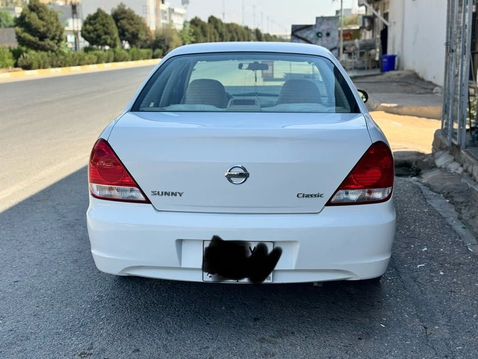 بەناوی خوای گەورە
سەنی یابانی 
مۆدیل 2010
210هەزار رۆیشتوە 
بێ بۆیاخ یەک تۆز PDRهەیە 
یەک دینار مەسرەفی تیانیە
ژ.م***********
لەگەل ڕێزی ئەدمین
