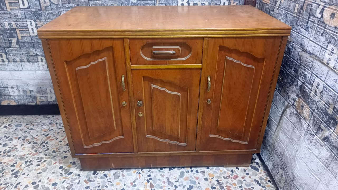 بوفية • نظيفه • متر ونص