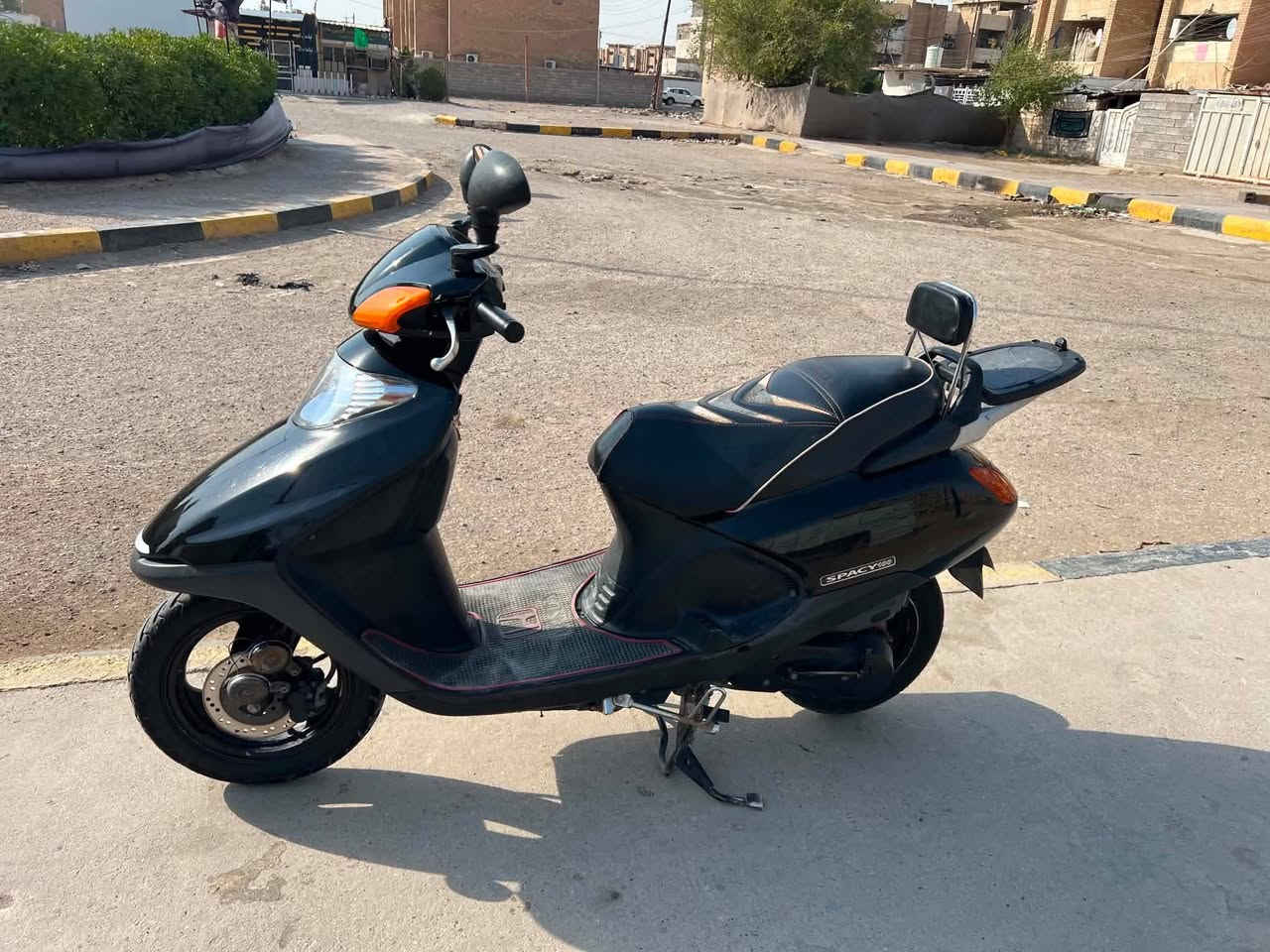 سلام عليكم دراجه سيبيسي نضيفة للبيع دراجه مكفوله من ضربه تبديل مكاني واسط العمارات السكنيه قرب كراج بغداد السعر مليون 200 وبييه مجال حك جيةة ***********
رقمي هاذ وتصل ودلل باقي تفاصيل على انتصال
