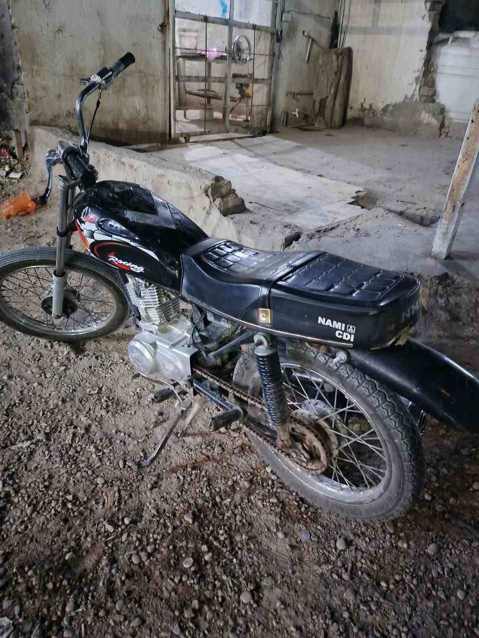 سلام عليكم نامه محركها امتياز باب اول شلعه معدل فصله اطيك بيها اوراق سكنر دراجه مرتبه وكاعده للعلم ماغاسلهاا بذني صور مكاني حله سياحي سعر 350 وبيها مجال  ، رقم *********** وإذا تريد علق اطبلك خاص
