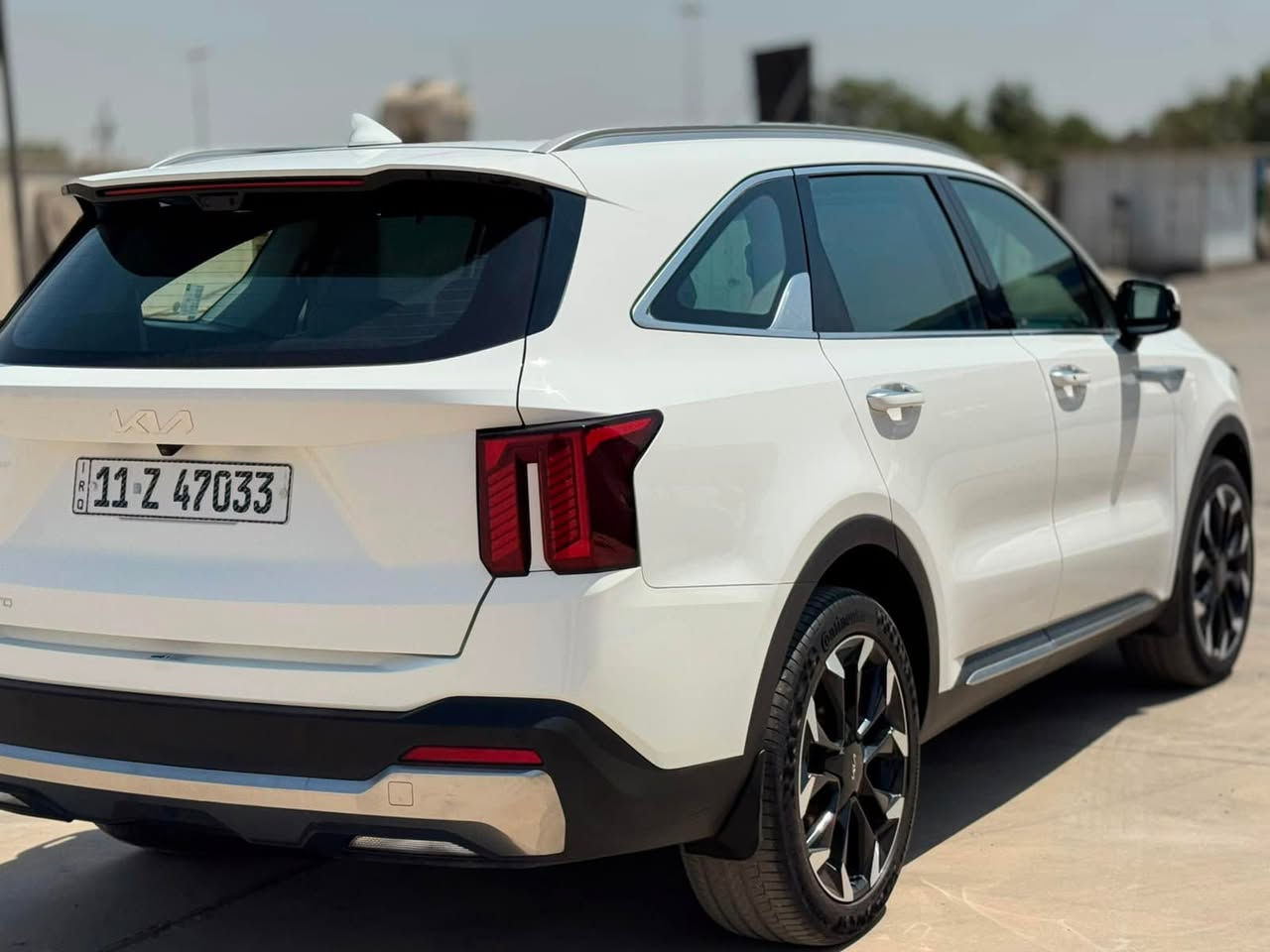 🚘 للبيع | كيا سورنتو 2025 خليجي  🚘

✨ بحالة الوكالة – استخدام شخصي – نظافة استثنائية

🔹 الموديل: 2025
🔹 اللون: أبيض لؤلؤي
🔹 الوارد: خليجي
🔹 المسافة المقطوعة: 40 ألف كم فقط
🔹 مكفولة من الصبغ

المواصفات:
✅ محرك V6 سعة 3.5 لتر
✅ جير أوتوماتيك 8 سرعات
✅ 7 مقاعد
✅ سقف بانوراما
✅ شاشة مزدوجة متصلة
✅ داتا شو (Head-Up Display)
✅ دبل كاميرا (360°)
✅ حساسات أمامية وخلفية
✅ جنوط رياضية قياس 20 إنش
✅ كشنات كهربائية مع حفظ للمقاعد
✅ 3 مناطق تبريد (تحكم مستقل بالمكيف)
✅ باب صندوق كهربائي (بصمة)
✅ تشغيل بصمة ودخول ذكي
✅ شاحن لاسلكي
✅ Apple CarPlay & Android Auto
✅ مثبت سرعة ذكي
✅ رادار أمامي ومساعد الحفاظ على المسار
✅ مراقبة النقطة العمياء
✅ إنارة LED كاملة

💎 سيارة نظيفة جداً، استخدام شخصي، لا تحتاج أي مصروف، جاهزة للفحص والمعاينة.

📞 للاستفسار والمعاينة يرجى التواصل على الهاتف فقط
***********
***********
