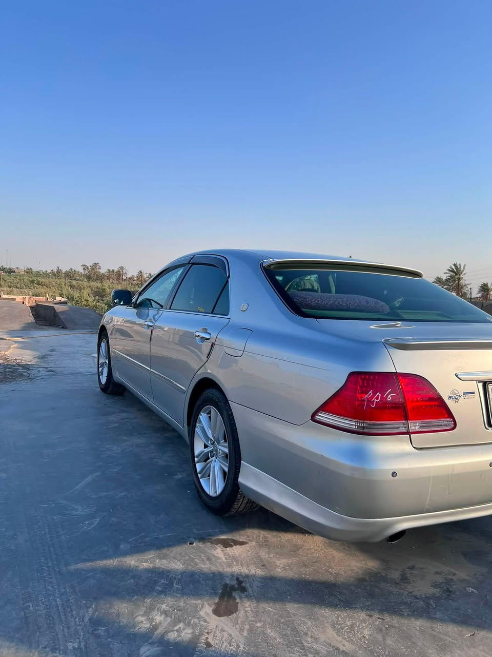 شاهينه للبيع
موديل 2002 رقم بصره بأسمي
شاصي 80 
كفاله عامه ماعدا بعض الخدوش كما موضح بالسونار
محرك V6_ دگمتين
العنوان/ البصره / القرنه
السعر 137$ وبيه مجال حك الجيه
للأستفسار ***********
